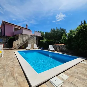 https://holiday-home-kate-malinska.primorje-gorskikotar.com