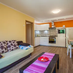 https://apartment-dunja.primorje-gorskikotar.com